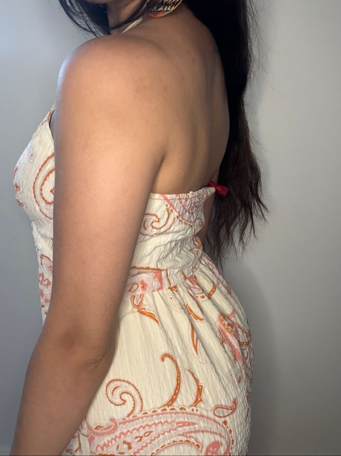 Robe bohème blanc cassé et motifs orangé et rosé - photo numéro 3