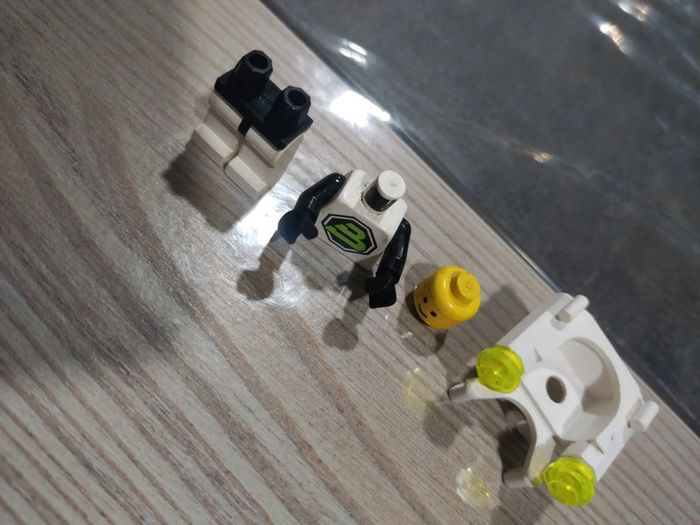Lego space minifig Blacktron 2 sp055 - photo numéro 6