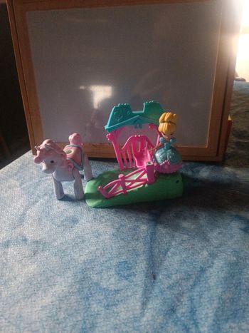 Mini princesse en balade