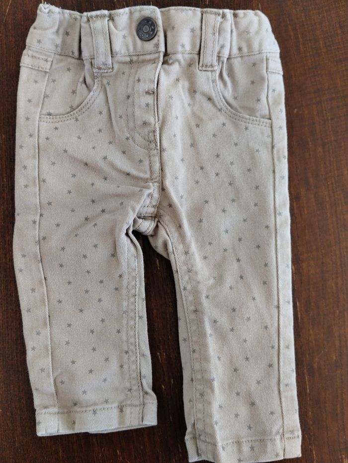 Lot de 4 pantalons fille. 3 mois - photo numéro 4