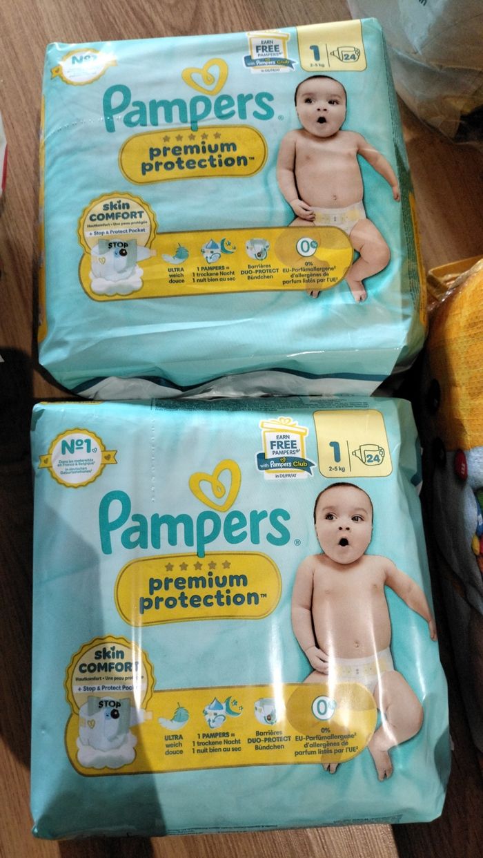 Lot de deux paquets de couches Pampers taille 1