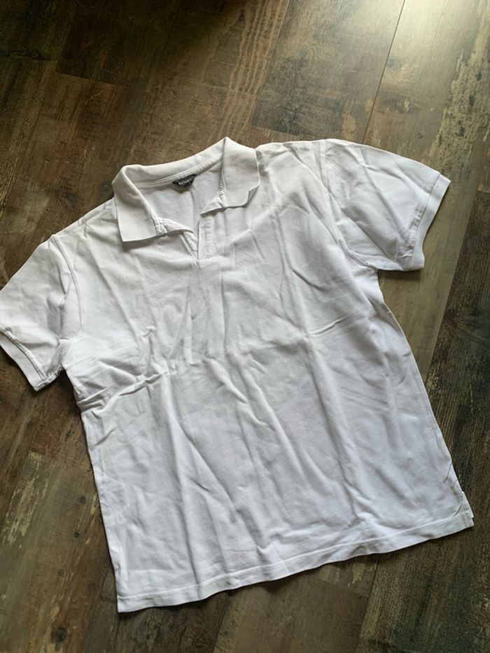 Polo blanc sans bouton