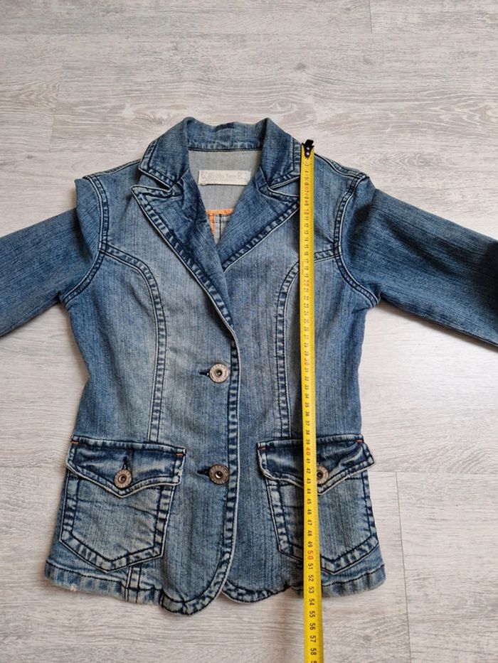 Veste en jean cintrée used Bershka taille S convient à un XS - photo numéro 4