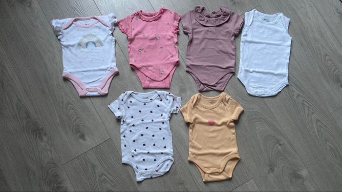 Lot vêtements body bébé fille 0-3 mois été - photo numéro 1