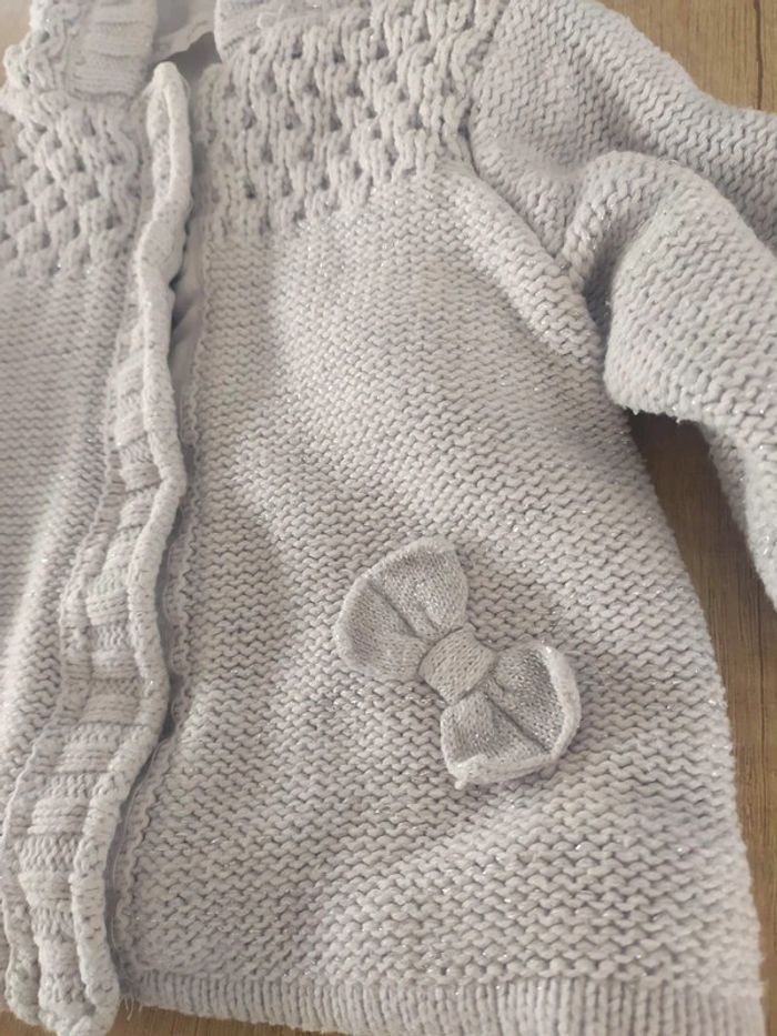 Gilet épais fille gris clair pailletté doublé polaire taille 6 mois Gémo - photo numéro 4