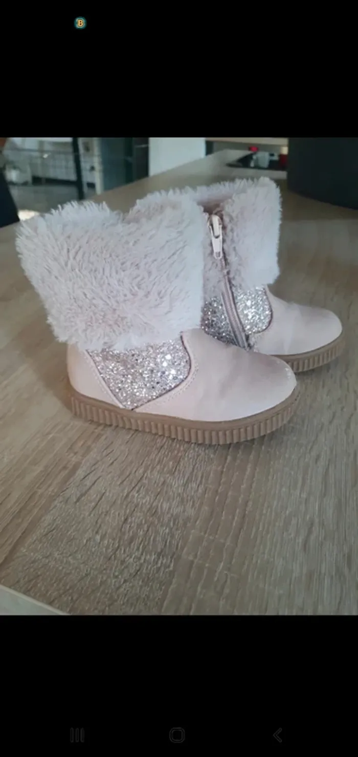 Bottines bébé fille taille 22 - photo numéro 2