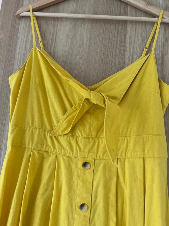 Robe jaune - photo numéro 2