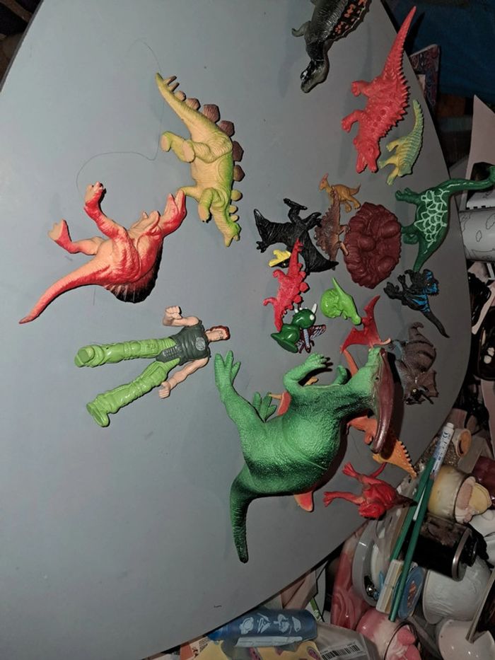 Gros lot de dinosaures avec son sac stégosaure - photo numéro 5