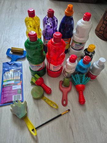 Lot de peinture Giotto et pinceau pour enfants