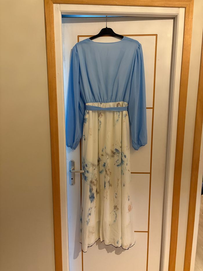 Robe longue bleu et beige jamais mise - photo numéro 4