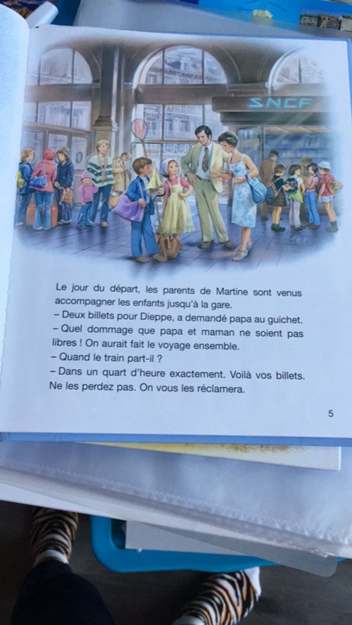 Livre Martine prend le train - photo numéro 2