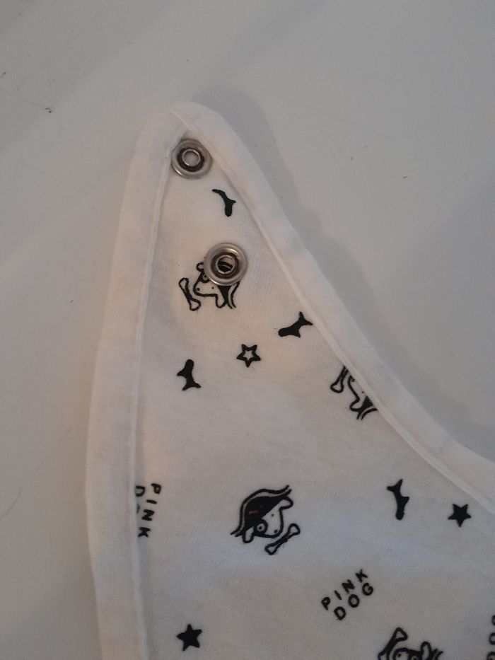 Ensemble bébé bonnet et foulard bavoir tête de mort - photo numéro 3
