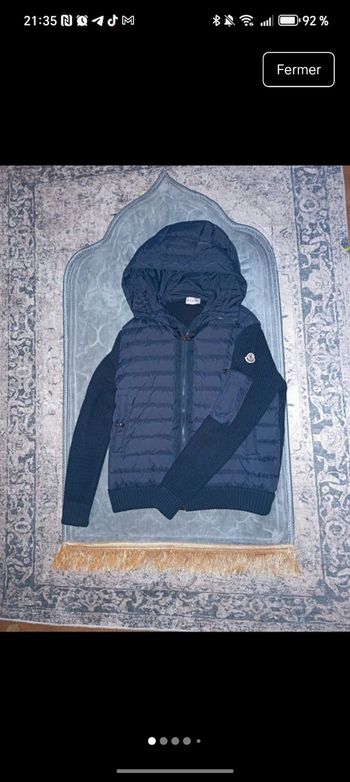 Cardigan moncler Bleu foncé taille : M 😉