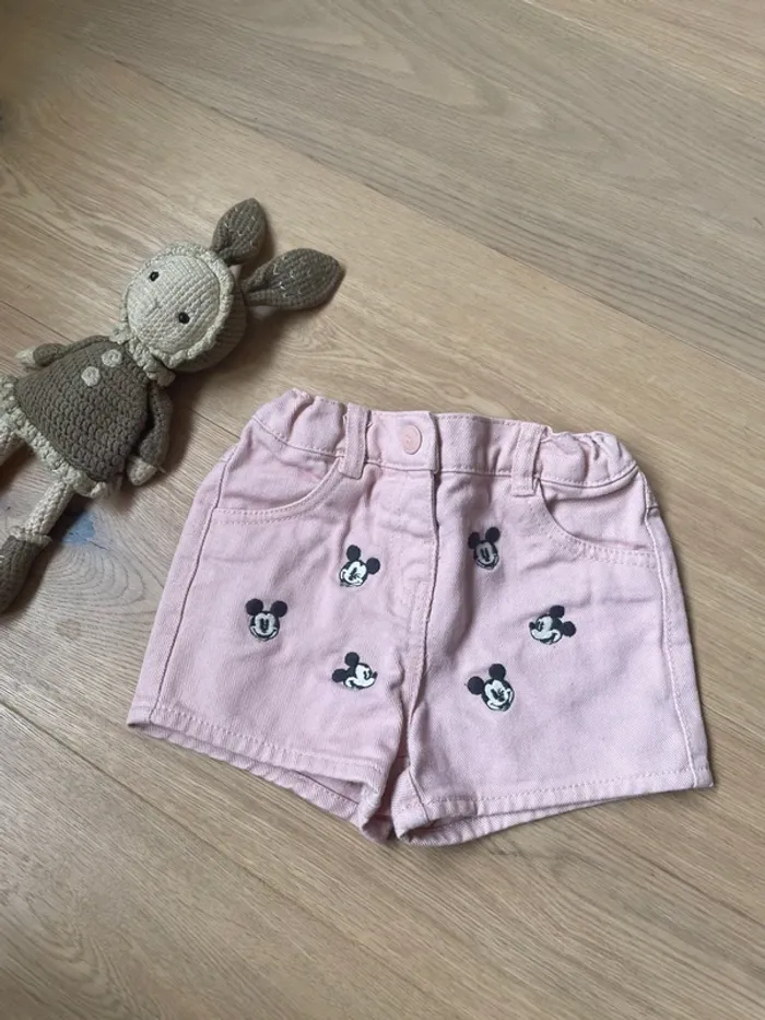 Short Mickey Disney rose 24 mois