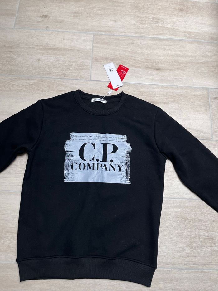 Pull sans marque neuf avec étiquette - photo numéro 1