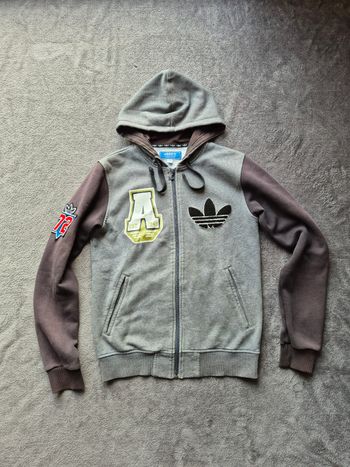 Veste a zip adidas - grise - style vintage- taille S - bon état.