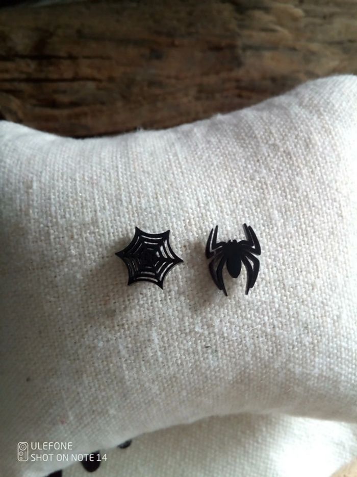 Boucles d'oreilles araignée et toile d'araignée