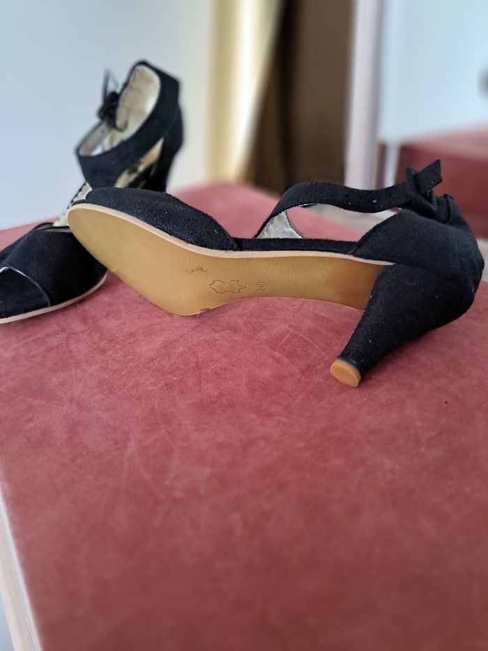 Chaussures très chics - photo numéro 3