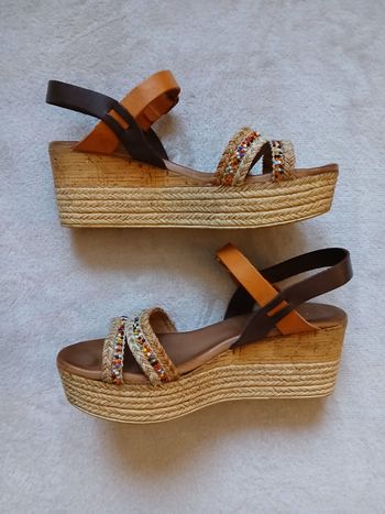Sandales nu-pieds à talon compensé brides cuir et  perles  X Bonita