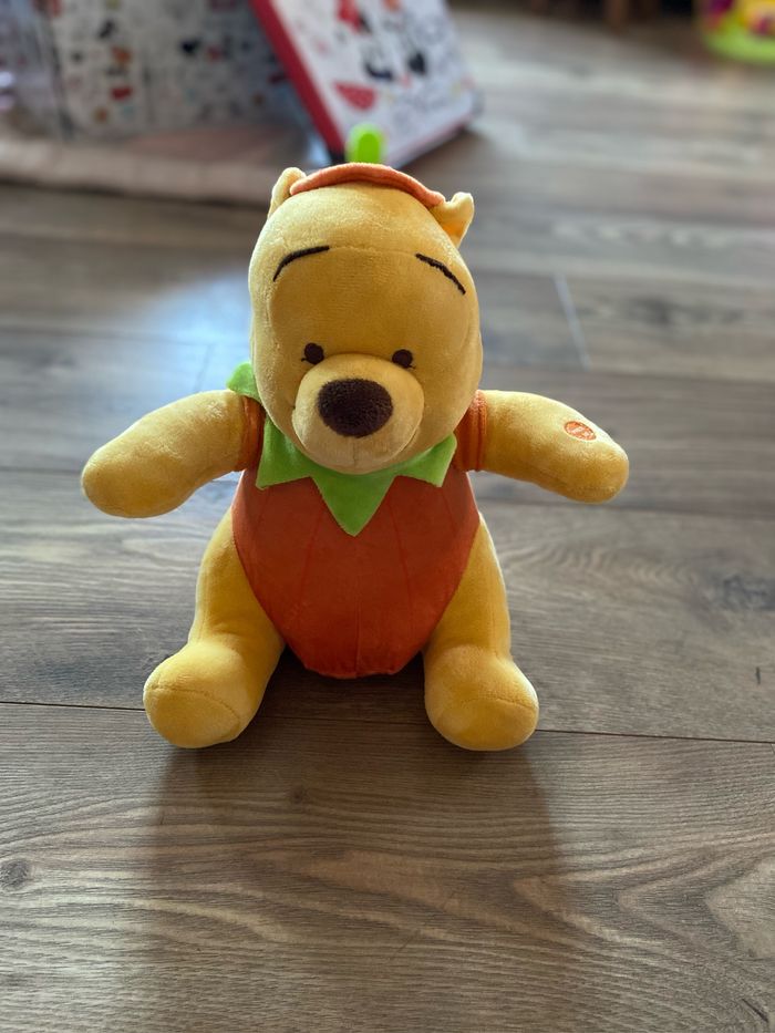 Peluche musicale Winnie l’ourson Halloween