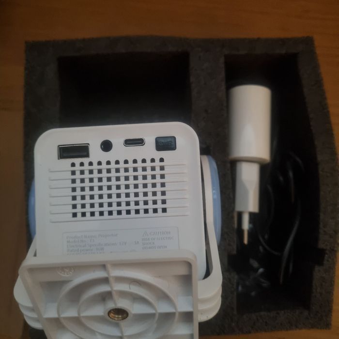 Mini projecteur android - photo numéro 3