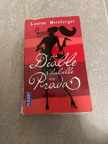 Livre le diable s’habille en Prada