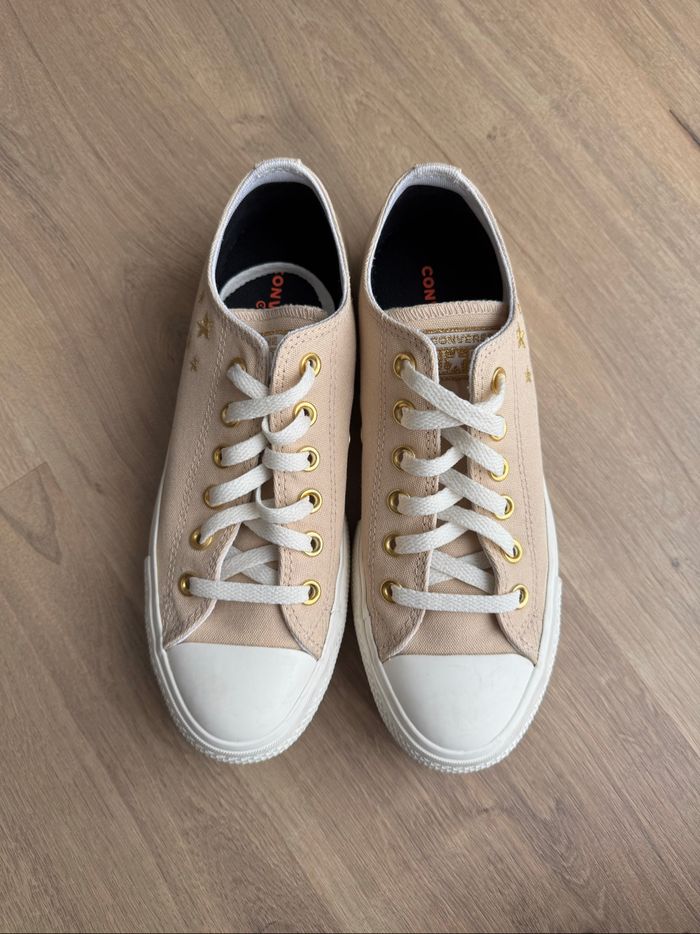 Baskets Converse taille 39 - photo numéro 3