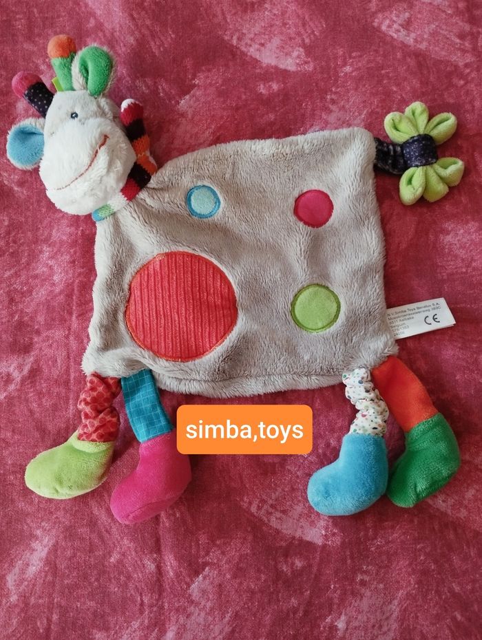 Doudou girafe simba toys Benelux
