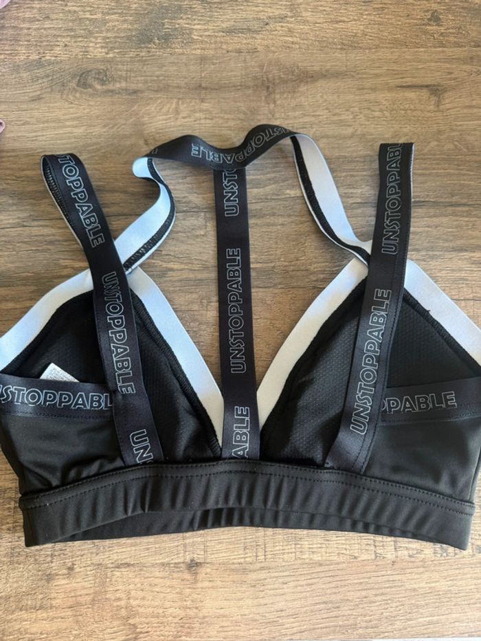 Lot brassière sport + 3 shorts S - photo numéro 6