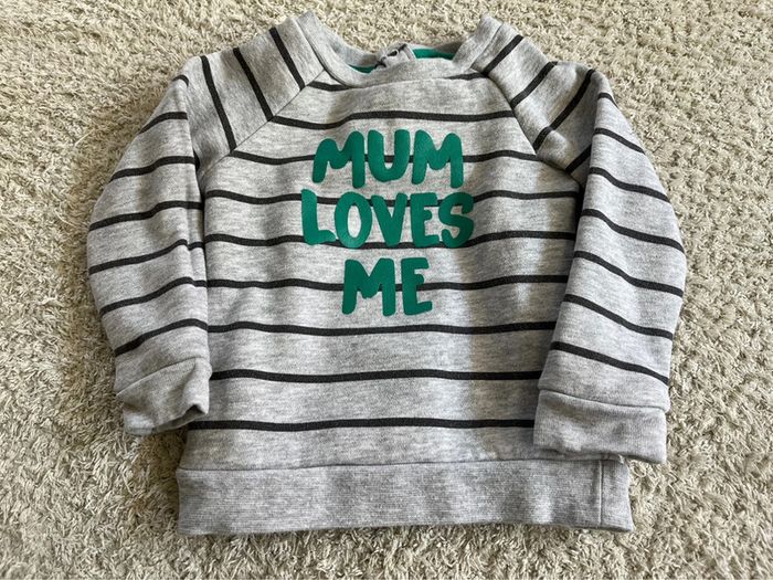 Sweat pull « Mum loves me » taille 9 mois marque Influx