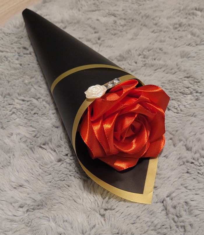 Fleur fait main - photo numéro 2