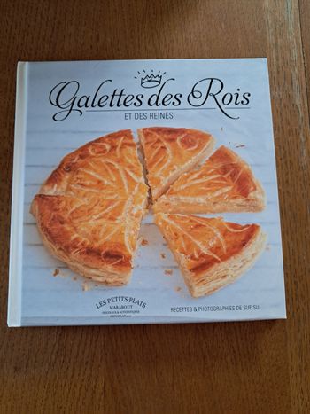 Les petits plats MARABOUT Galettes des roisLivre recette de cuisine 
Les petits plats MARABOUT

Possibilité 5€ le livre 
Ou lot complet 35€