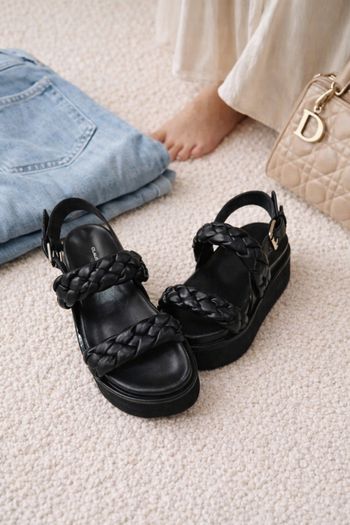 Sandales Claudie Pierlot État impeccable prix d'achat 265 e vendue 100e