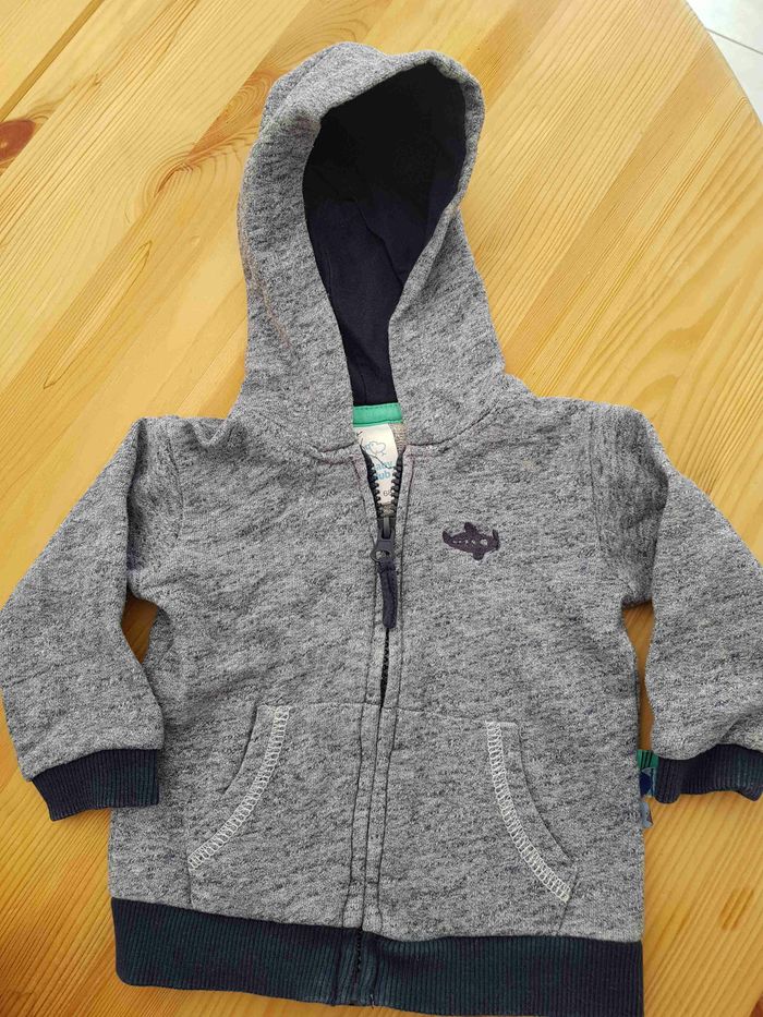 Lot de 2 gilets à capuches, baby chou, 6 mois. - photo numéro 4