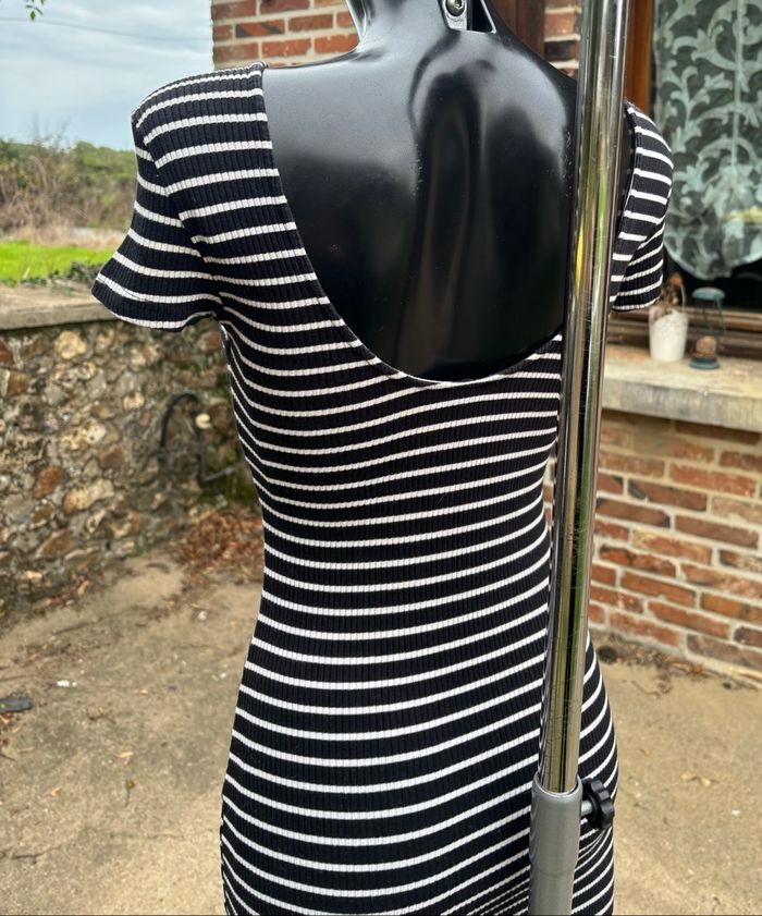 Robe moulante rayée HF Woman Collection Taille 36/38 - photo numéro 4