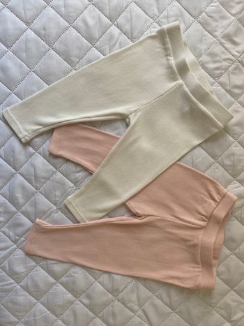 Lot 2 leggings bébé 6 mois - très bon état