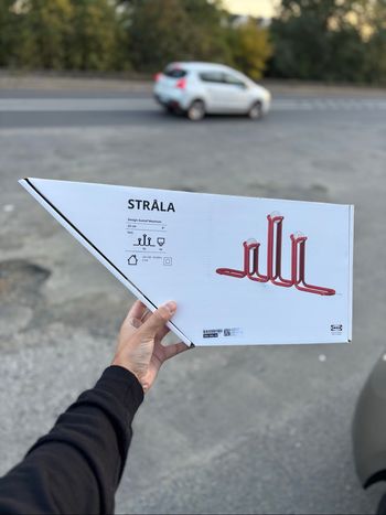 Candélabre LED IKEA x Gustaf Westman STRÅLA rouge design déco