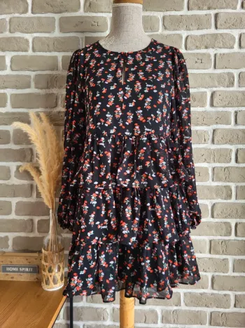 Robe fluide à volants et motifs fleuris Edited - Neuve