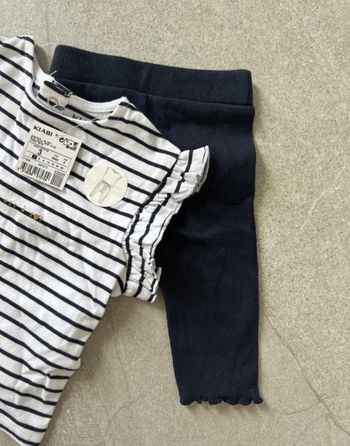 Ensemble fille 3 mois neuf