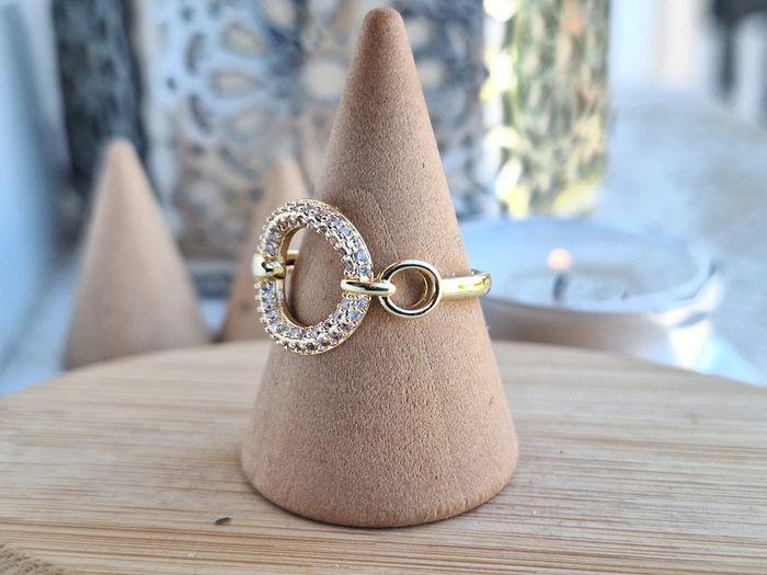 Bague ouverte Dorée avec strass design Ovale Réglable, Bague de fiançailles pour femmes - photo numéro 2