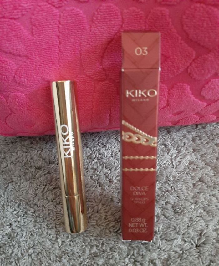 Rouge a lèvres kiki neuf