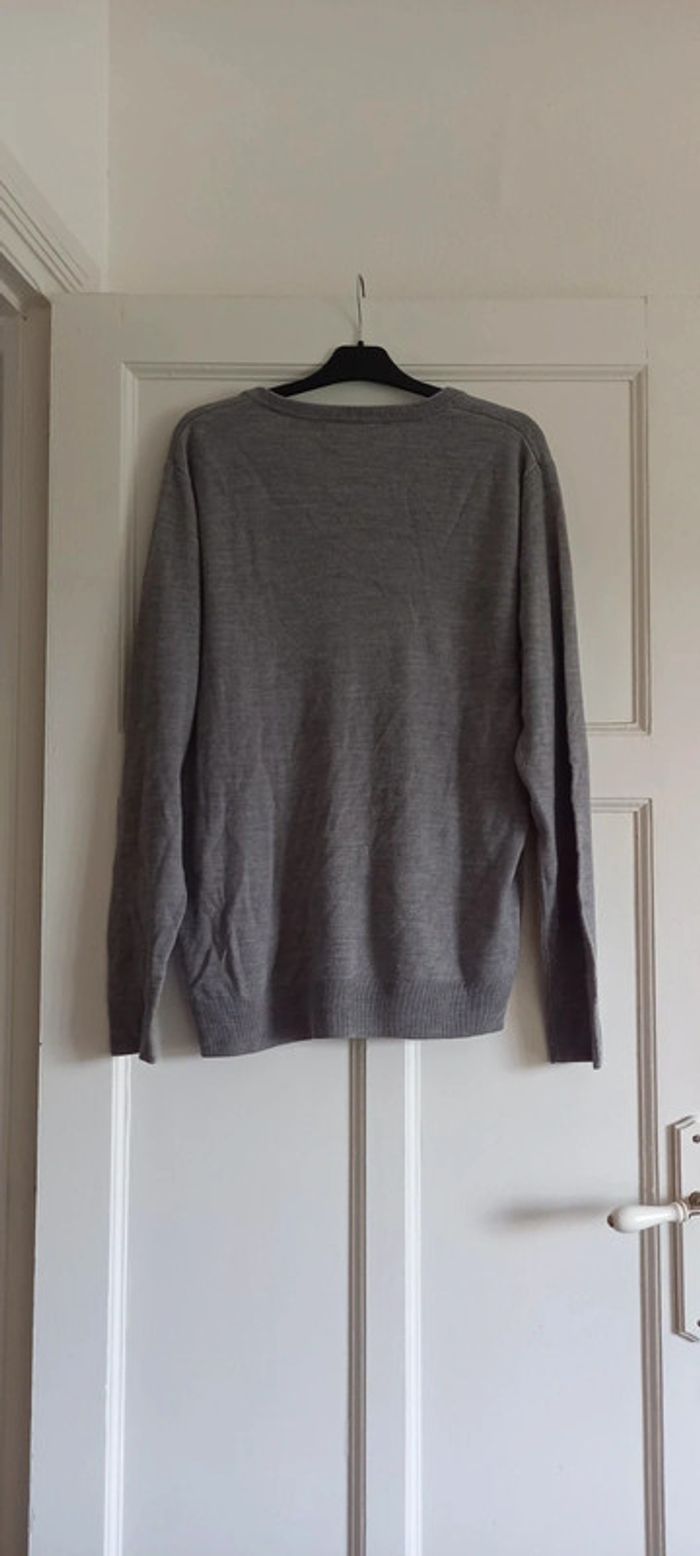 Pull col V gris primark XL - photo numéro 2