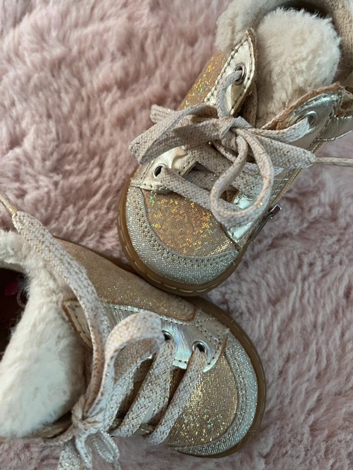 Chaussures taille 21 - photo numéro 6