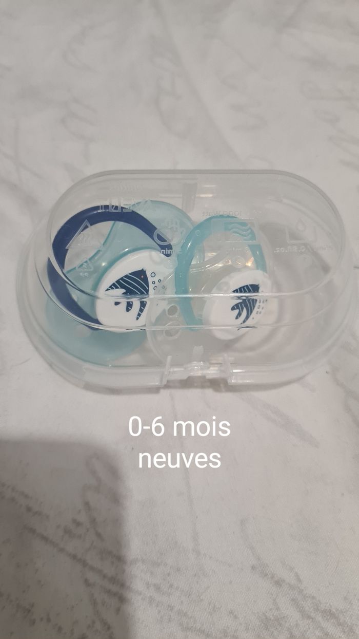 Sacs à couches et tétines - photo numéro 3