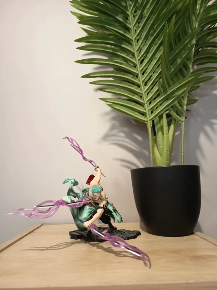 Figurine zoro en action neuf one piece - photo numéro 2