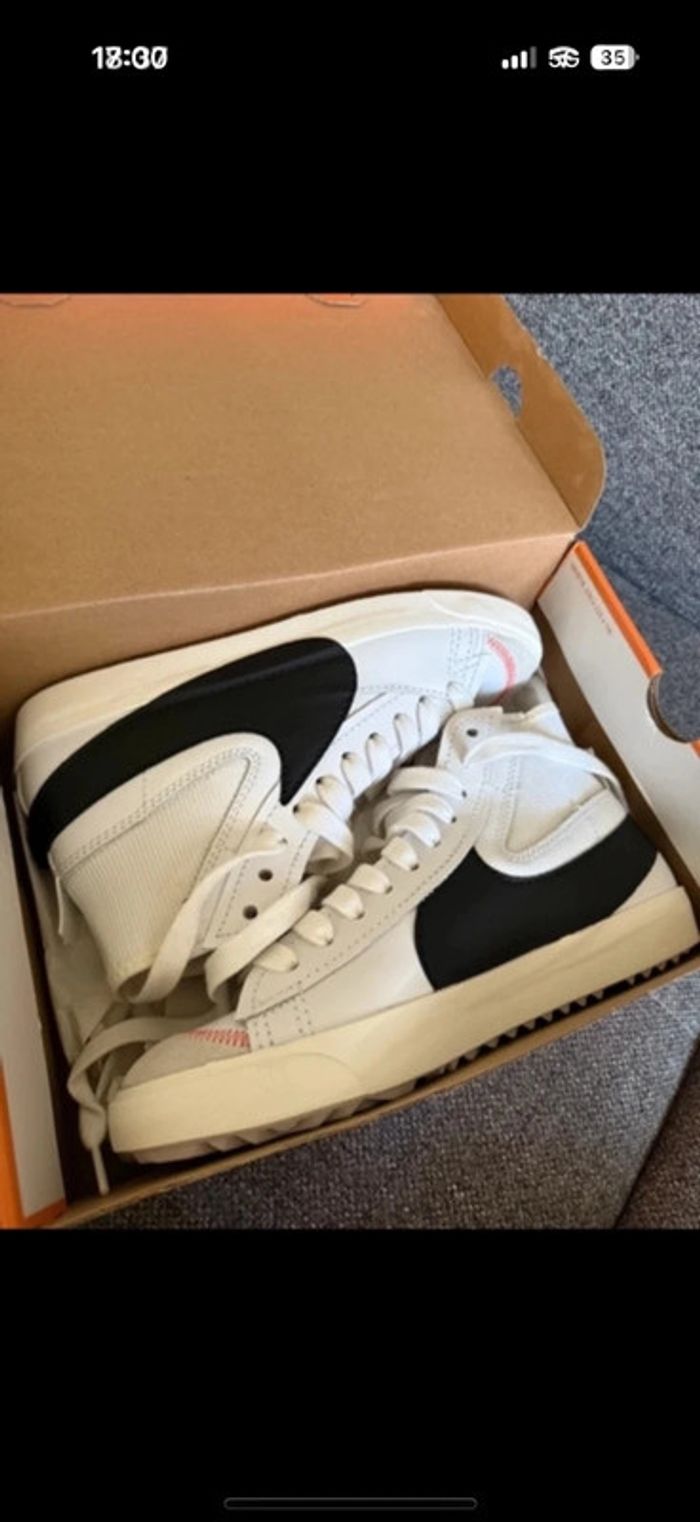 Nike Blazer Mid ’77 Jumbo - Blanc et Noir 📏 Taille : 45 🆕 État : Neuve, jamais portée - photo numéro 3