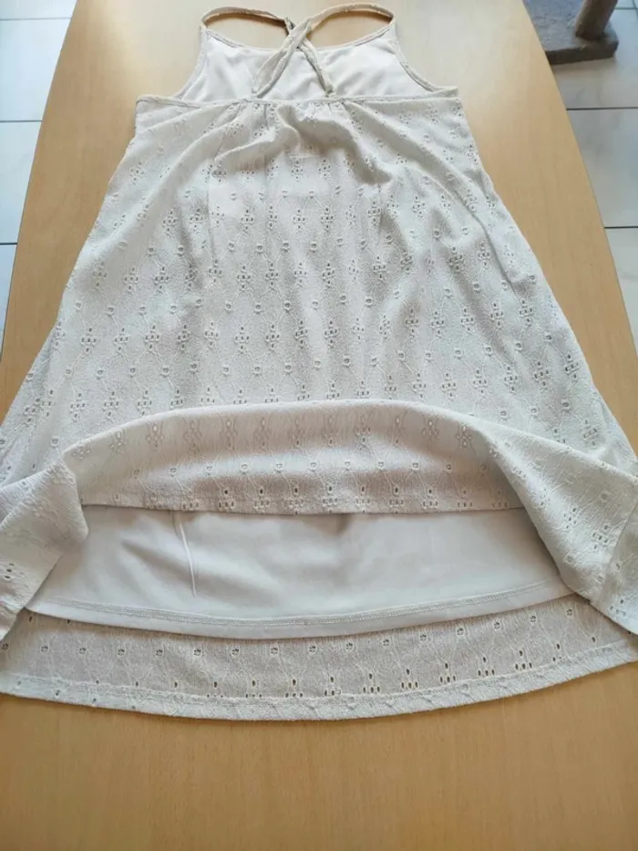 robe dentelle Lulu Castagnette 16 ans - photo numéro 3