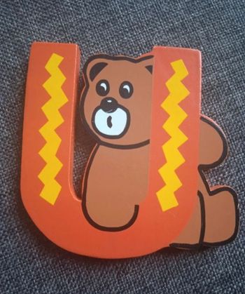 Lettre U en bois