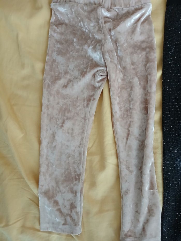 Lot de leggings pour fille taille 4ans - photo numéro 2