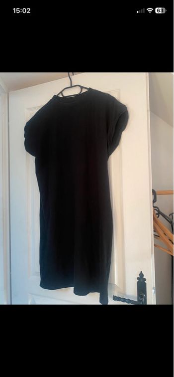 Robe noir simple